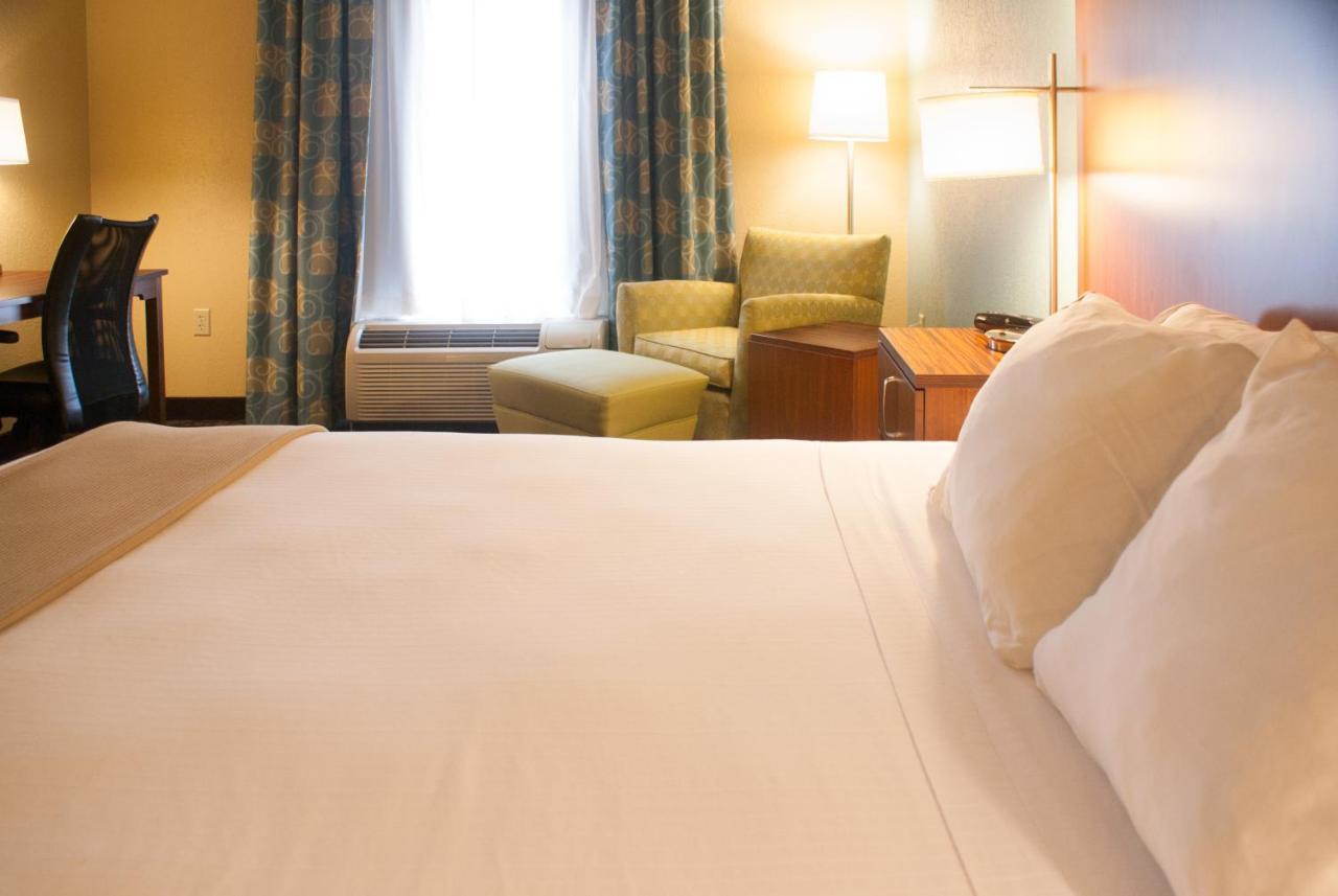 Holiday Inn Express & Suites Jacksonville South - I-295 By Ihg Bagian luar foto